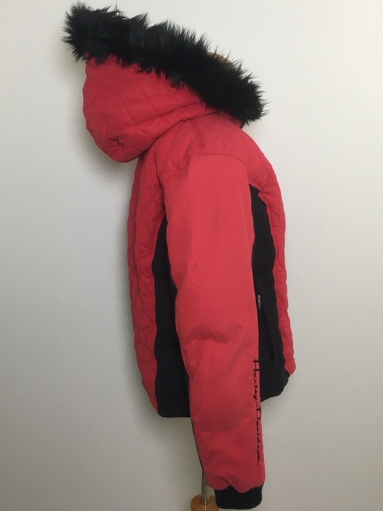 Harley Davidson | Red Quilted Hooded Jacket with Black Panels and Faux Fur - Picture 4 of 14
